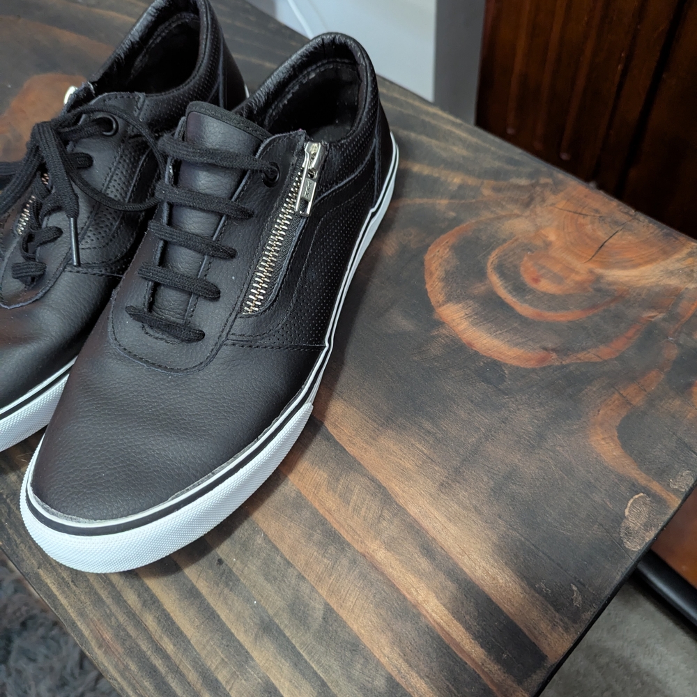 Woman VANS Black Leather Slip On Shoes With Side Zippers